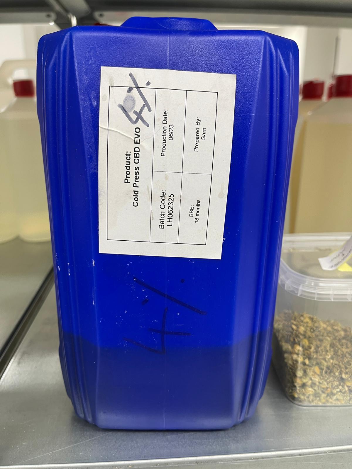 4% Cold Pressed CBD Oil 1L - Y0634