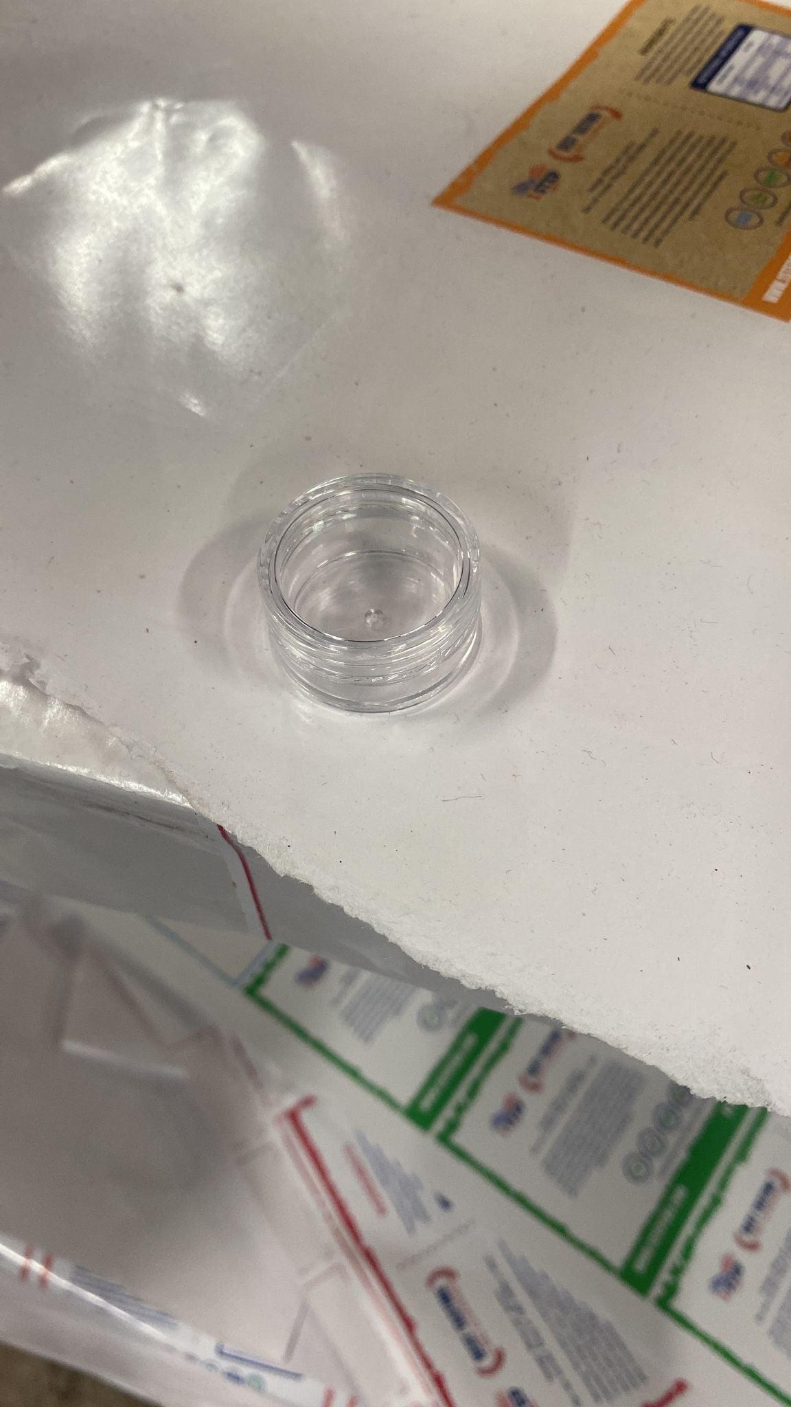 1g Circle Plastic Jars - X0010